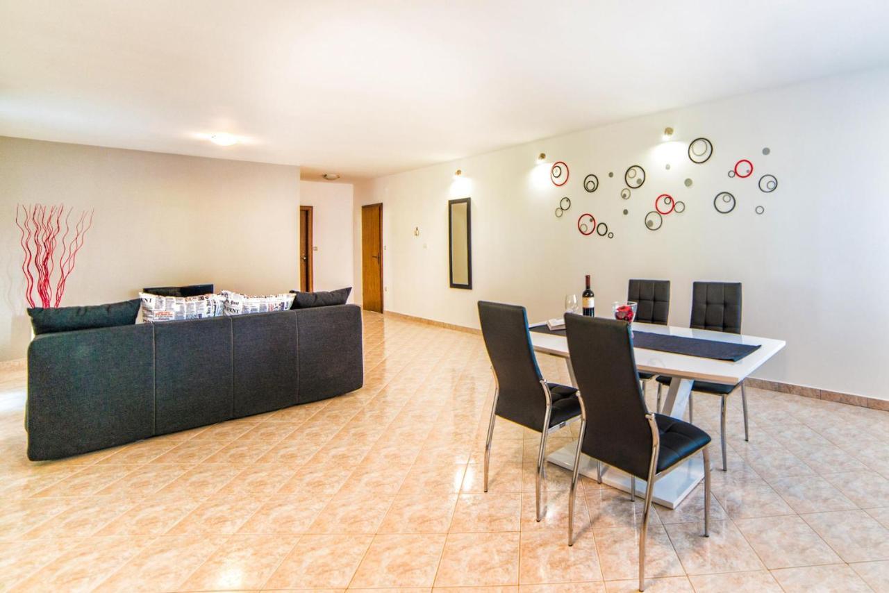 PUY Apartments Ori מראה חיצוני תמונה