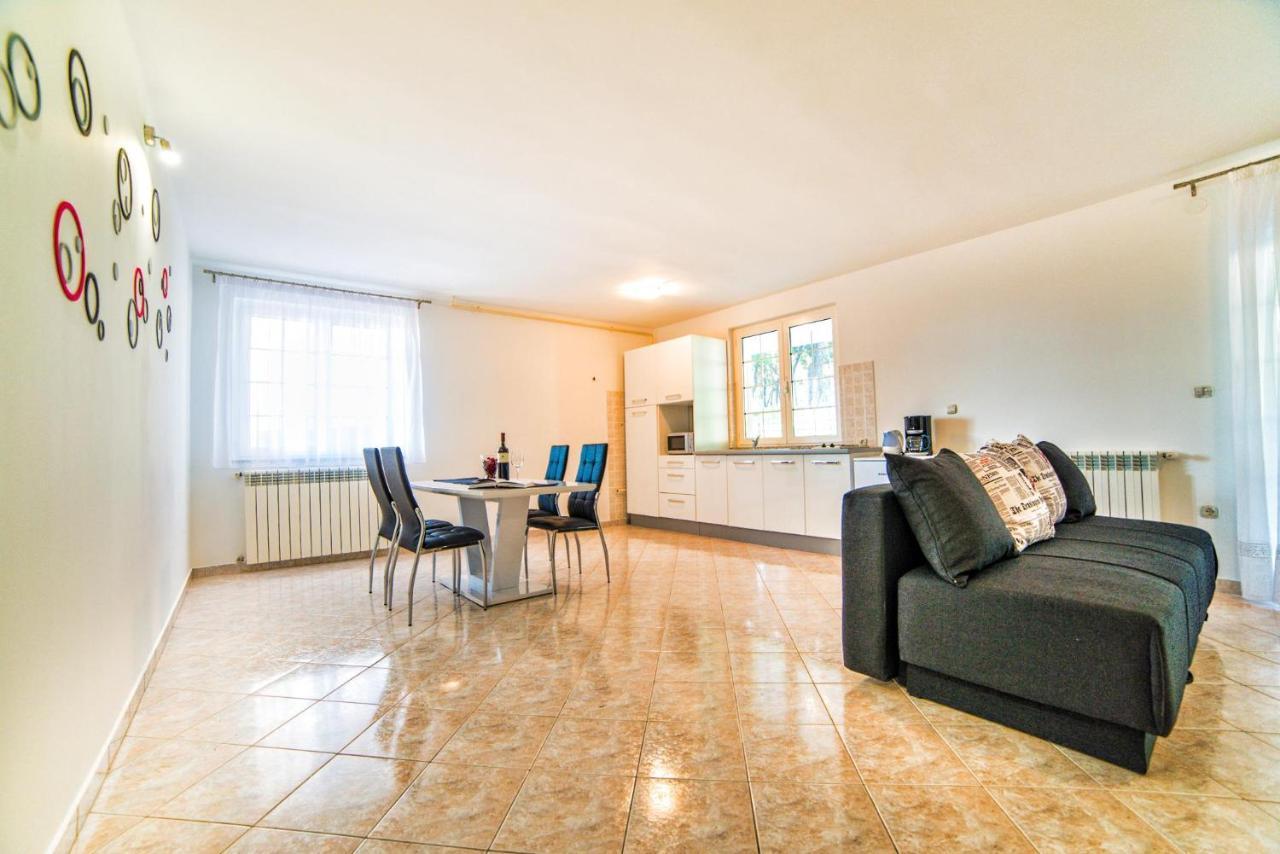 PUY Apartments Ori מראה חיצוני תמונה