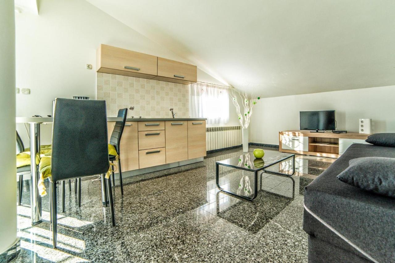 PUY Apartments Ori מראה חיצוני תמונה